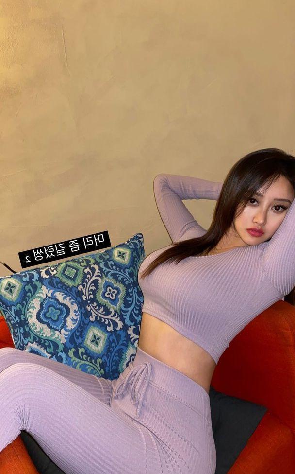 25P R0s8y nude
