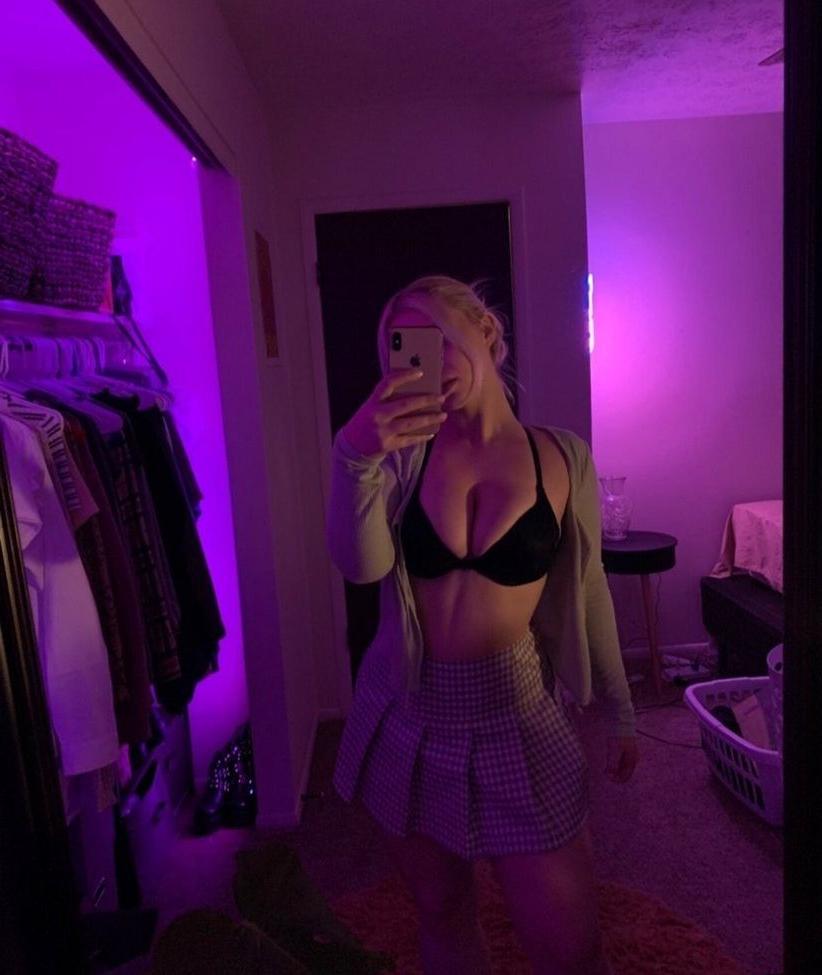 21P Daniriii nude