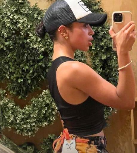 23P Liza Koshy nude