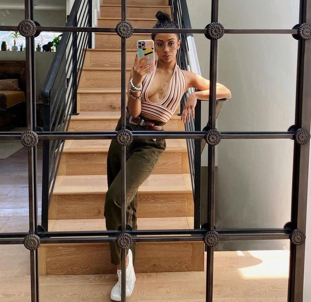 23P Liza Koshy nude
