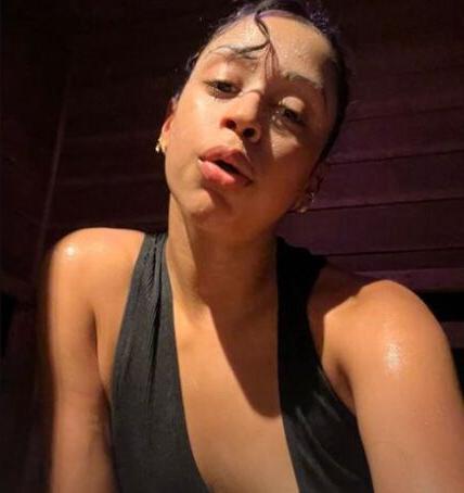 23P Liza Koshy nude