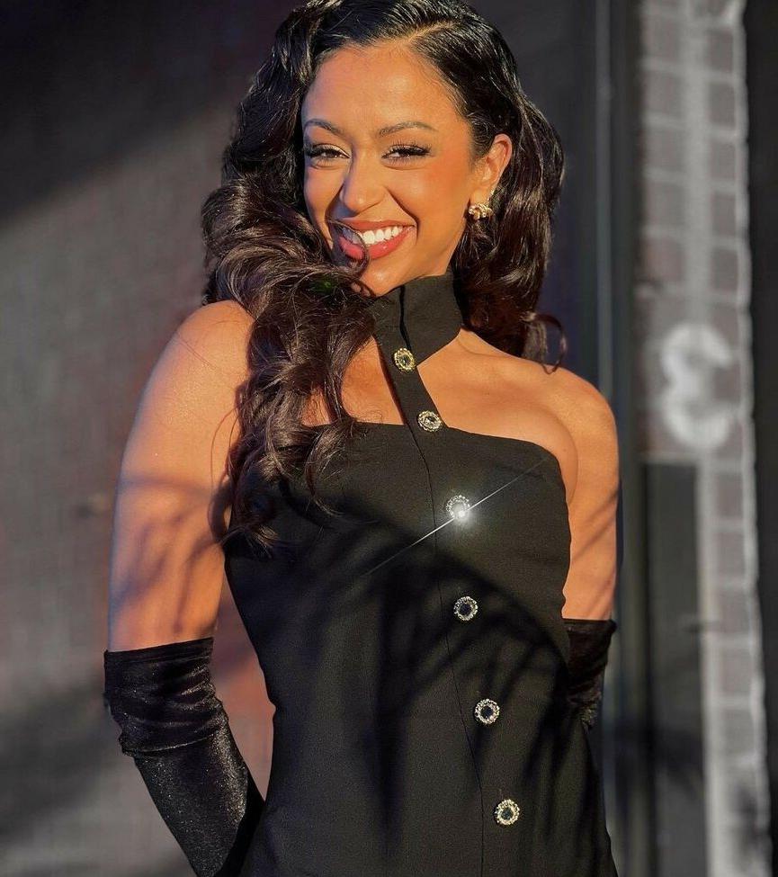 23P Liza Koshy nude