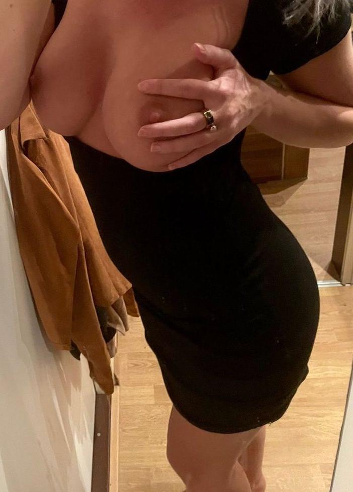 25P Hotwifedutchy nude