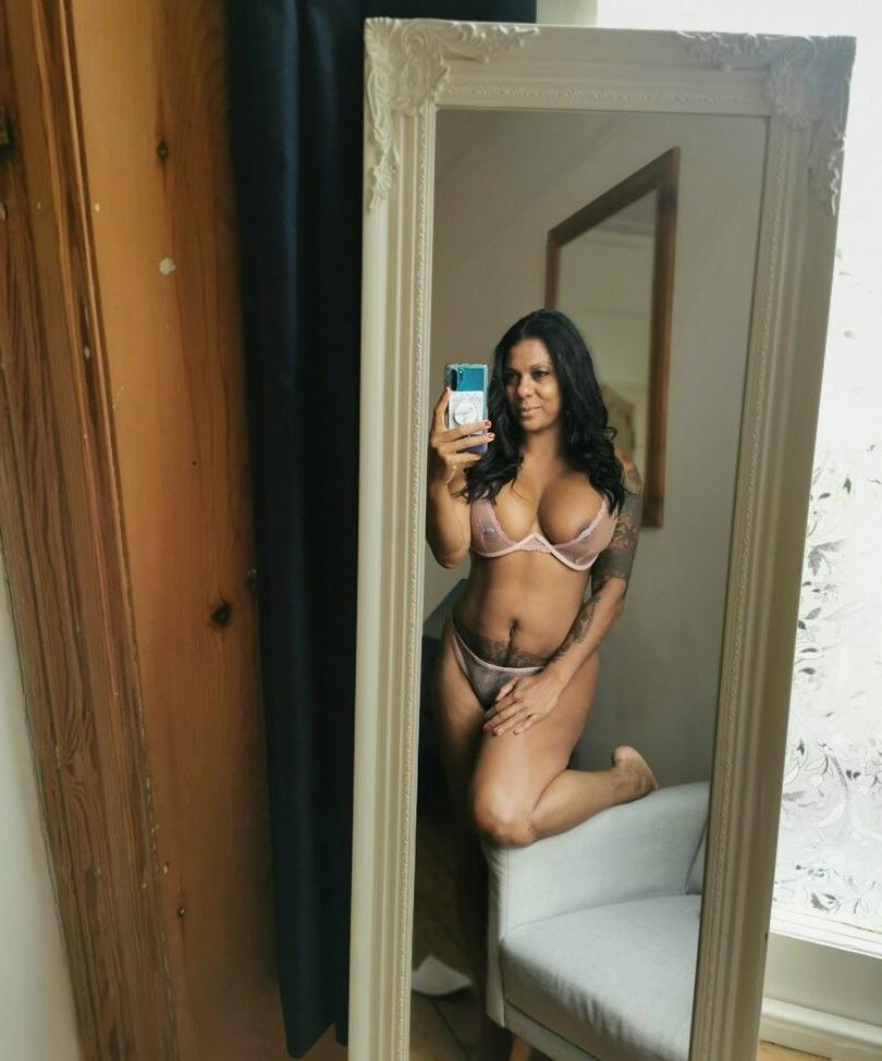 15P Sarah The Invader nude