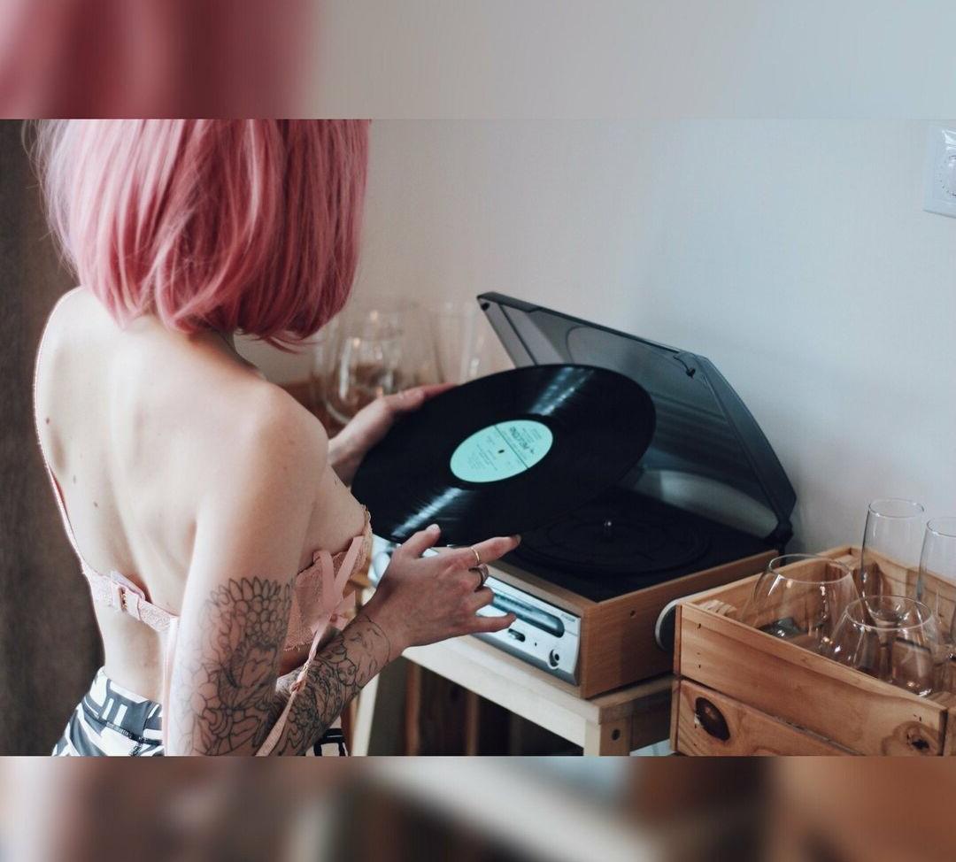 25P Luventa nude