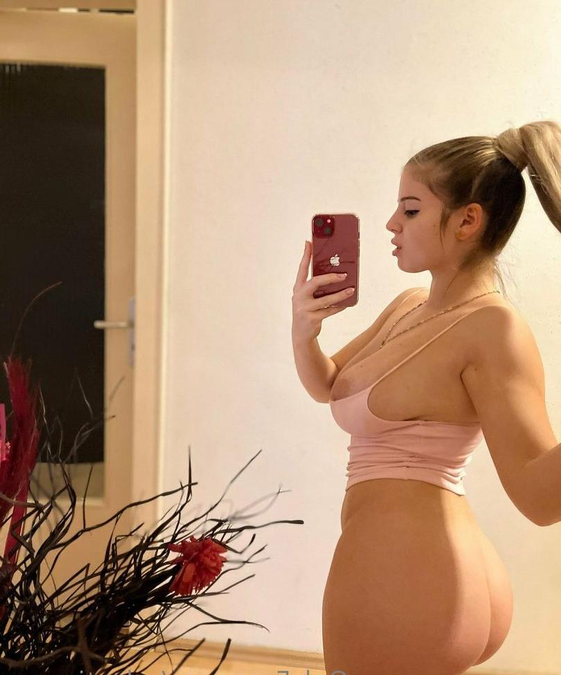 25P Valentina.sm nude