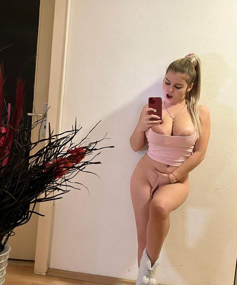 25P Valentina.sm nude
