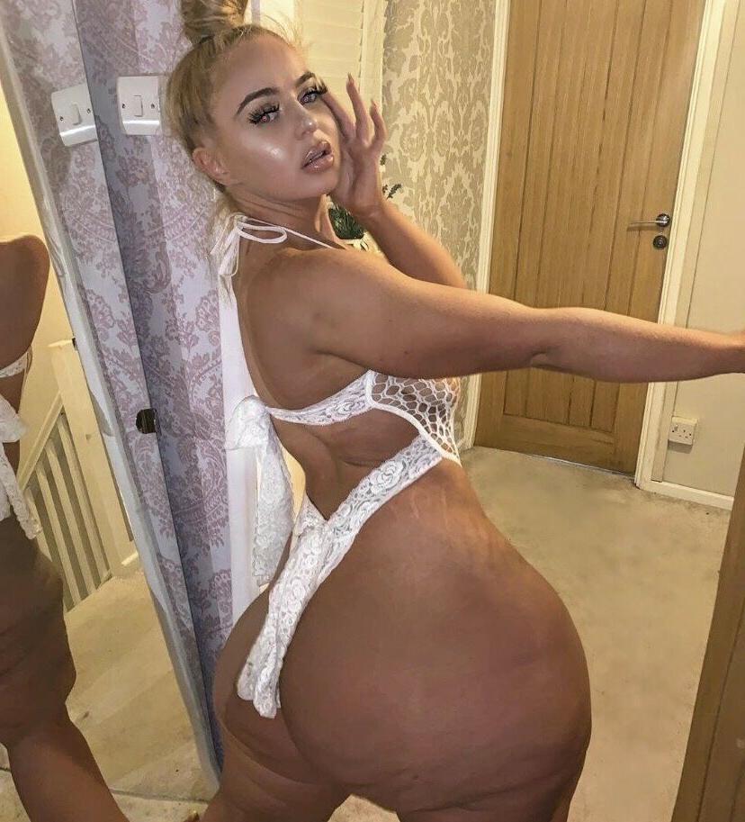 19P Esmee Dream nude
