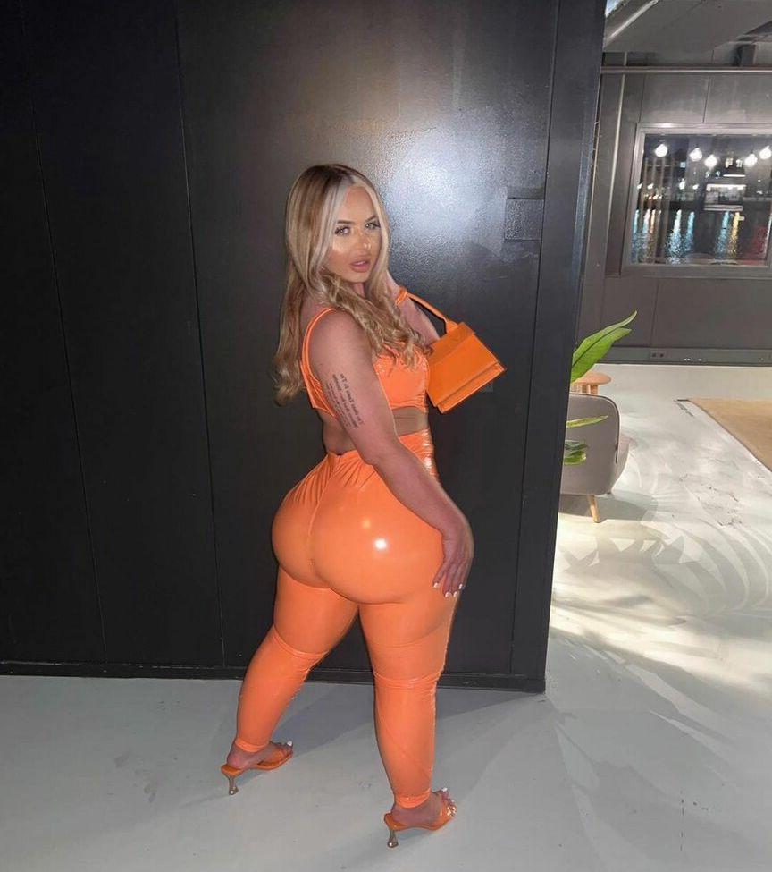 19P Esmee Dream nude
