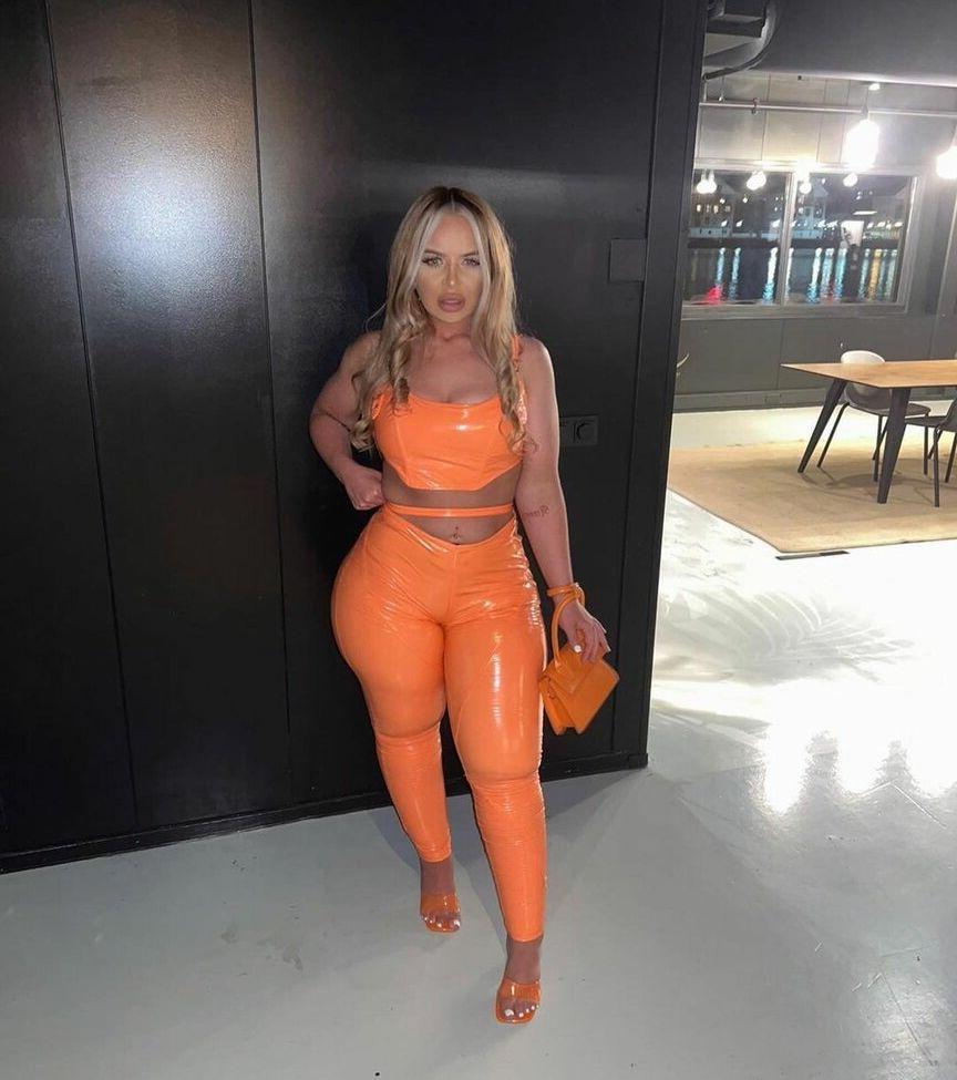 19P Esmee Dream nude