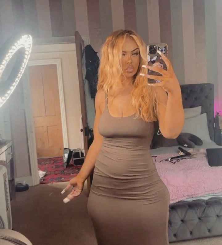19P Esmee Dream nude