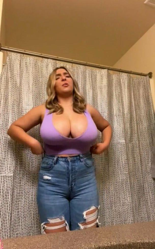 22P Seerahb2 nude