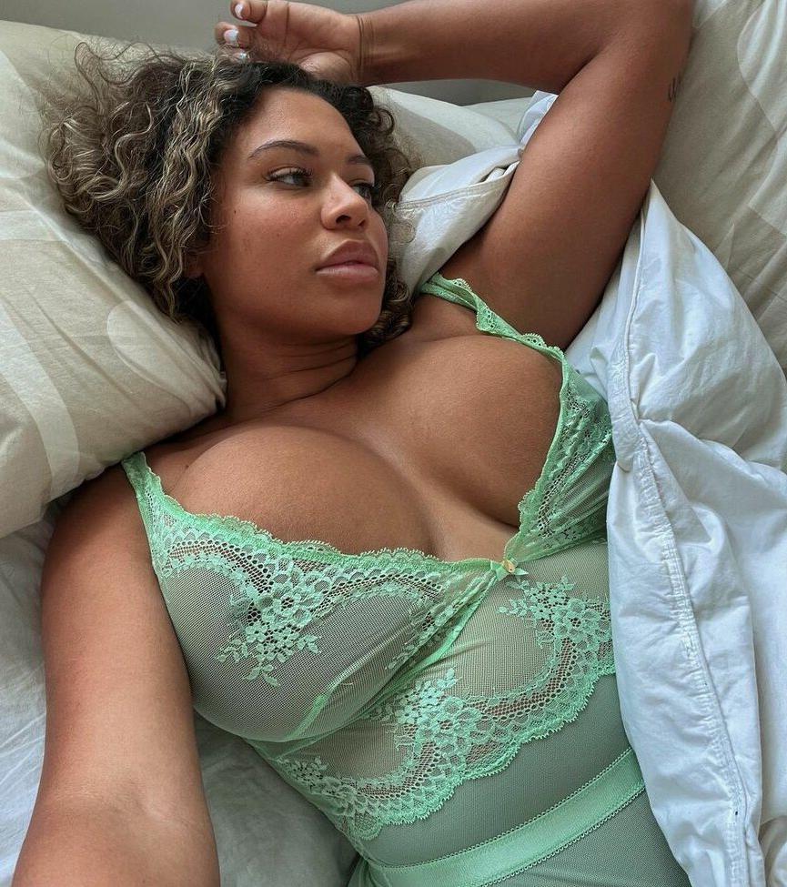 15P Chanelle Mauricette nude