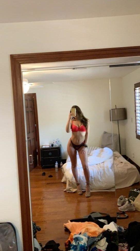25P Zoeyrosee nude