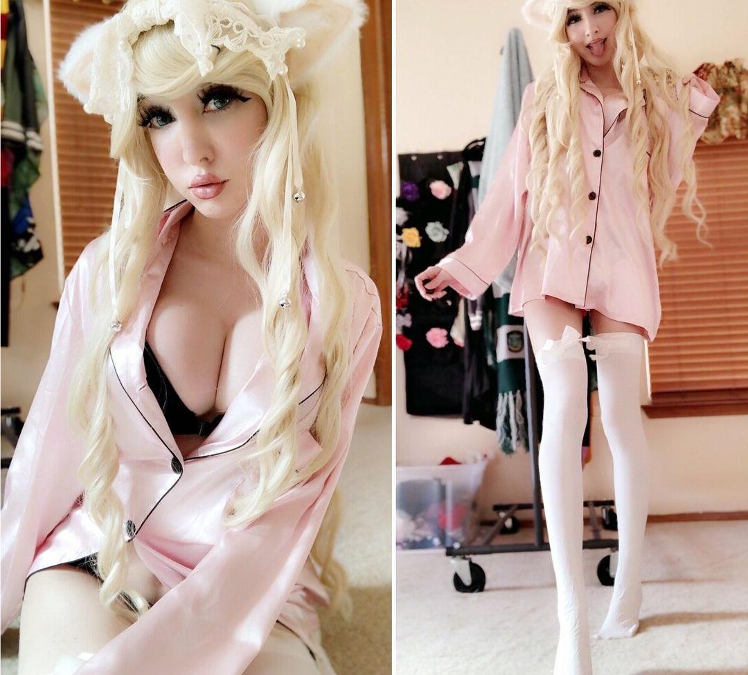 25P Faellu nude