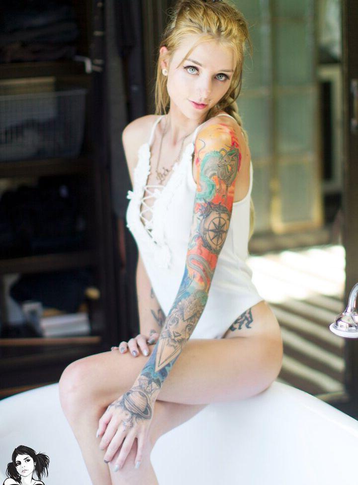 25P Sophii nude