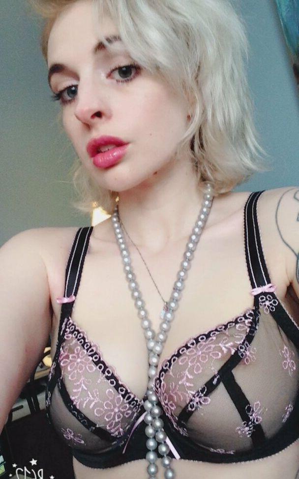 25P Mandy Morbid nude