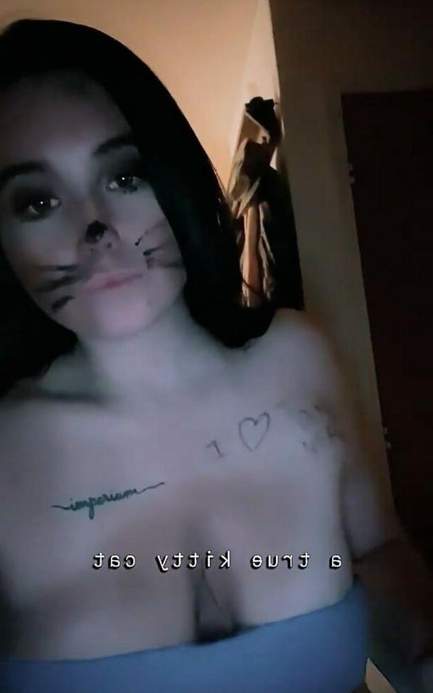 11P Selena USAF Babe nude