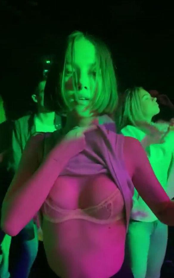25P Saoirse Alicia Behzadi nude
