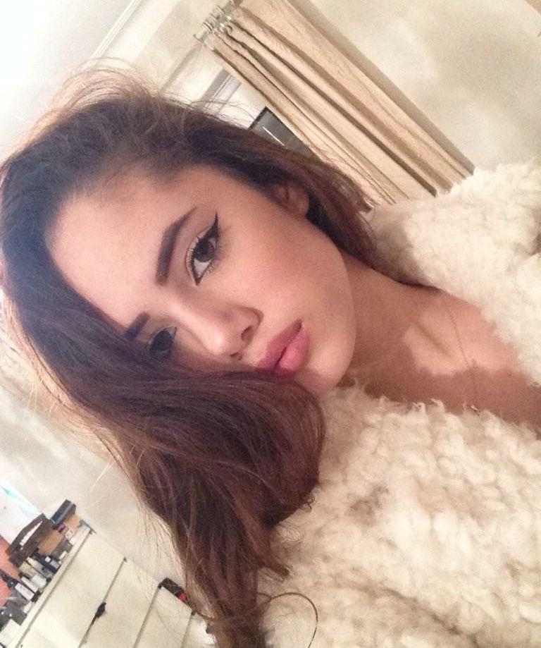 25P Saoirse Alicia Behzadi nude