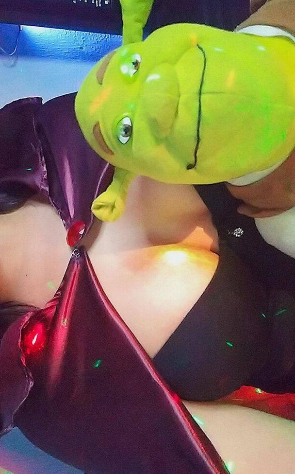 23P Beatriz Olivera nude