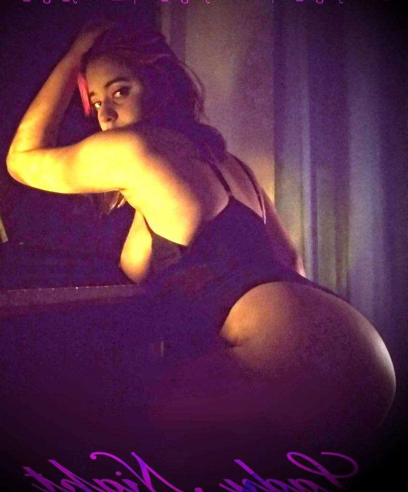 23P Beatriz Olivera nude