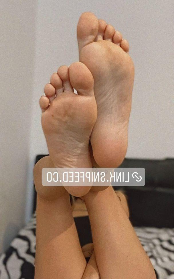 9P Ami Young nude