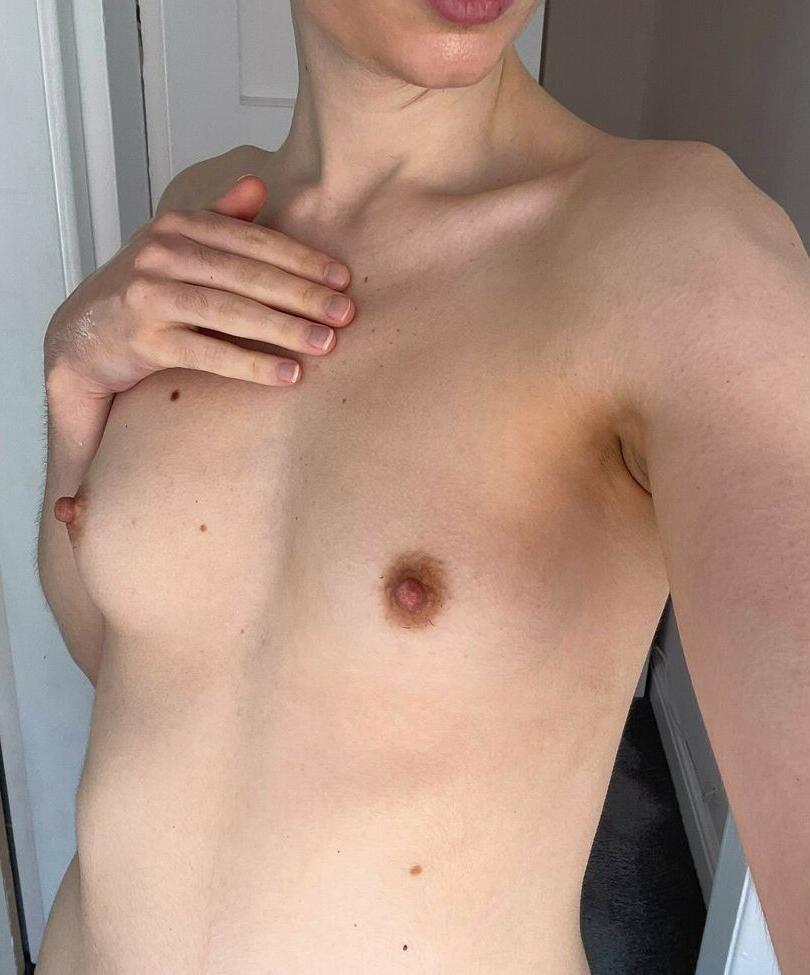 25P Demi Cooper nude