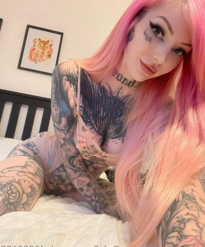 25P _alienxbaby_ nude