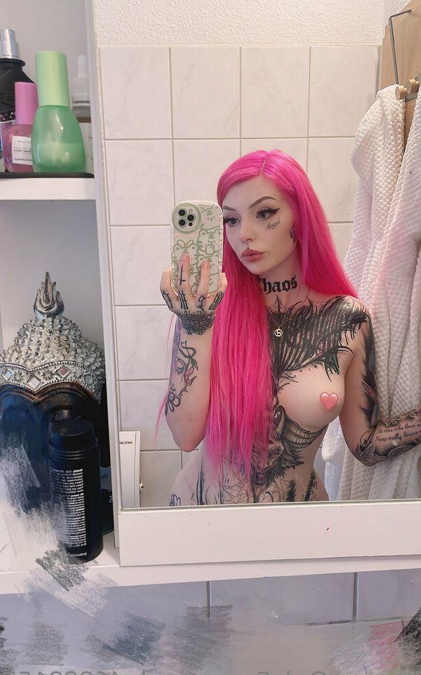 25P _alienxbaby_ nude