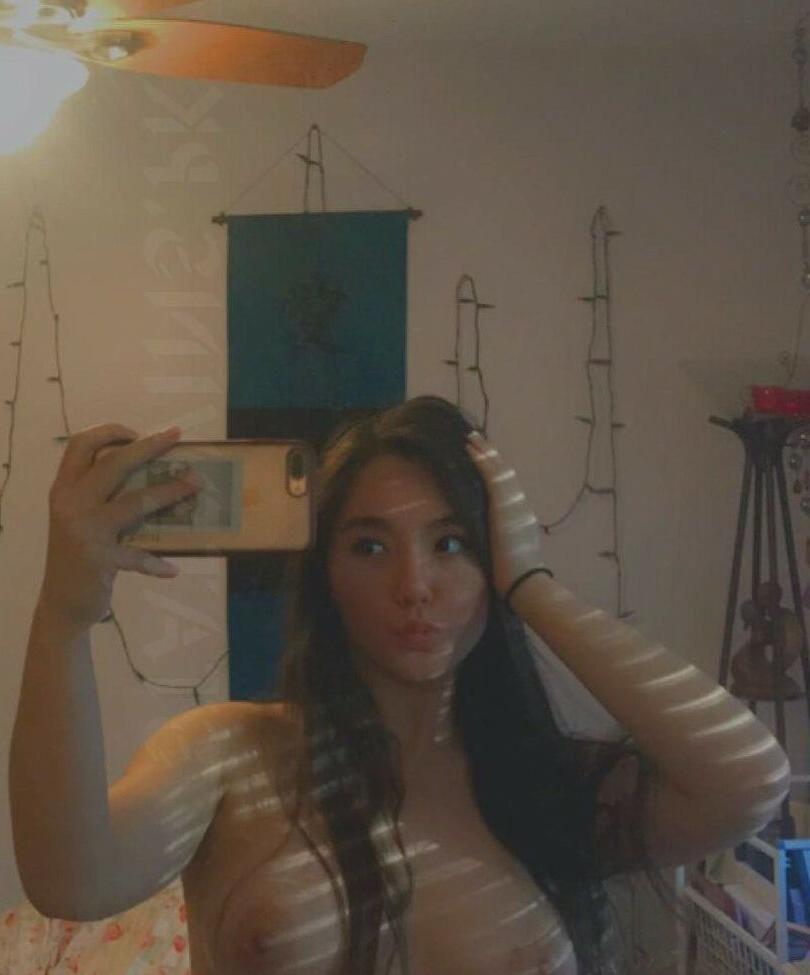25P Eliza Chau nude