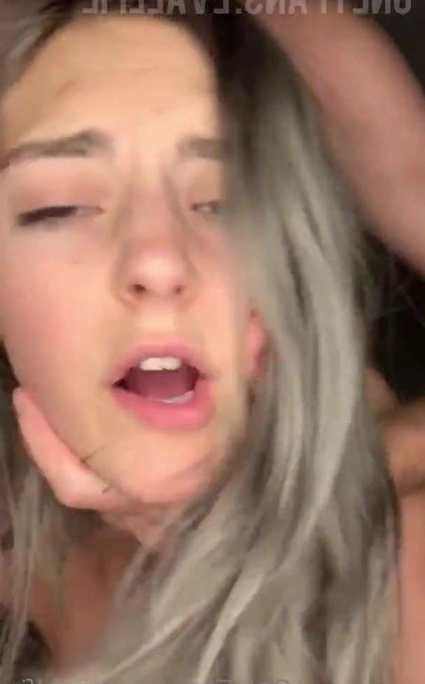 25P EvaElfie nude