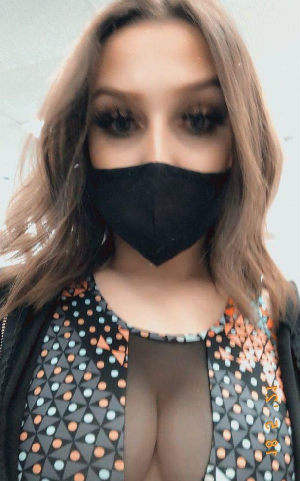 25P Chloe Flores nude