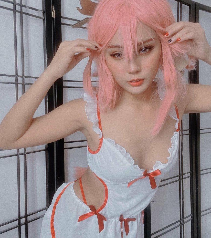 25P Mika Daime nude