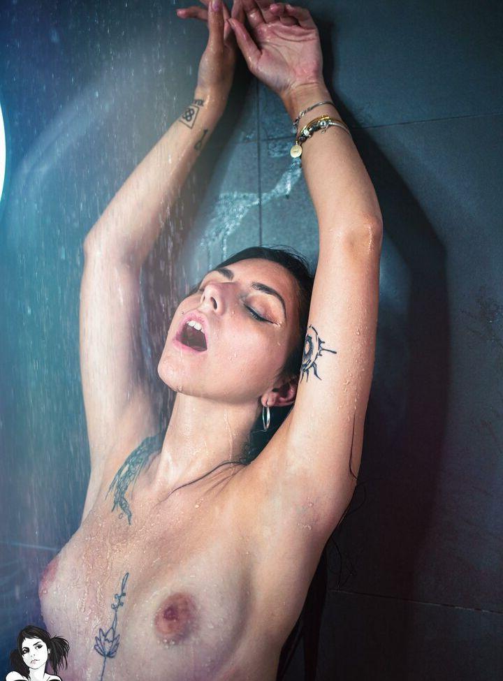 24P Jjade nude