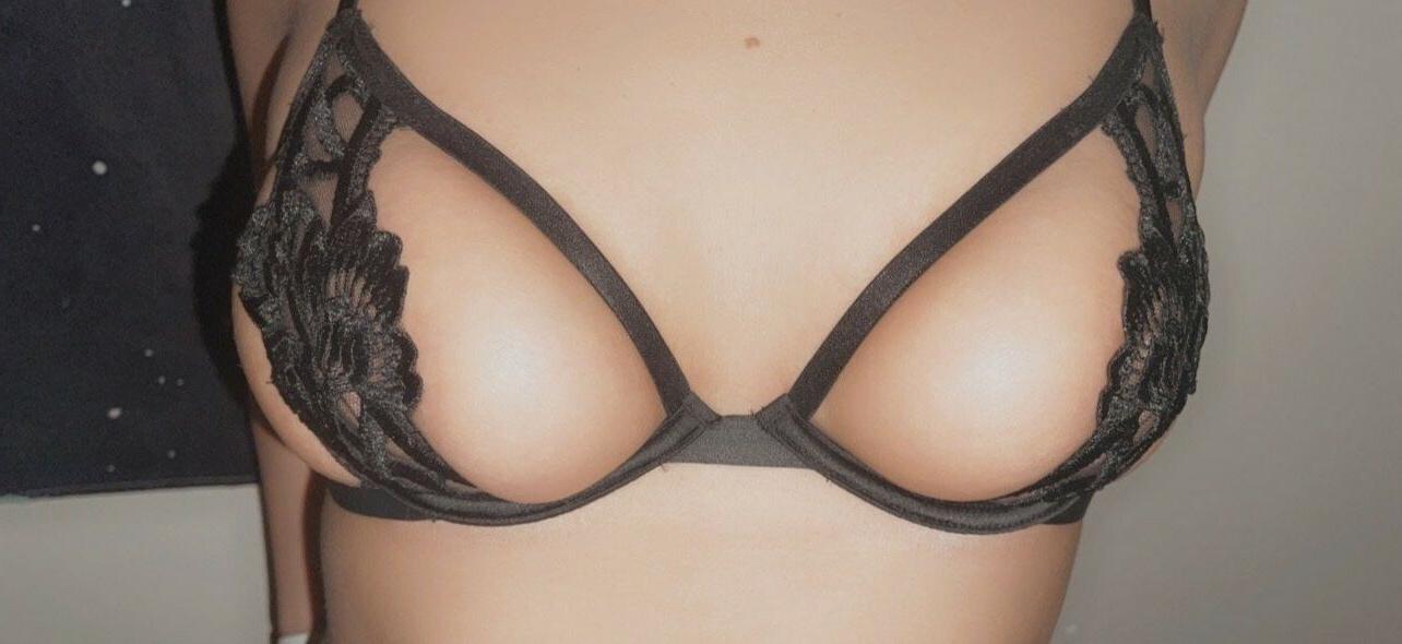 25P Lindsey Bowen nude