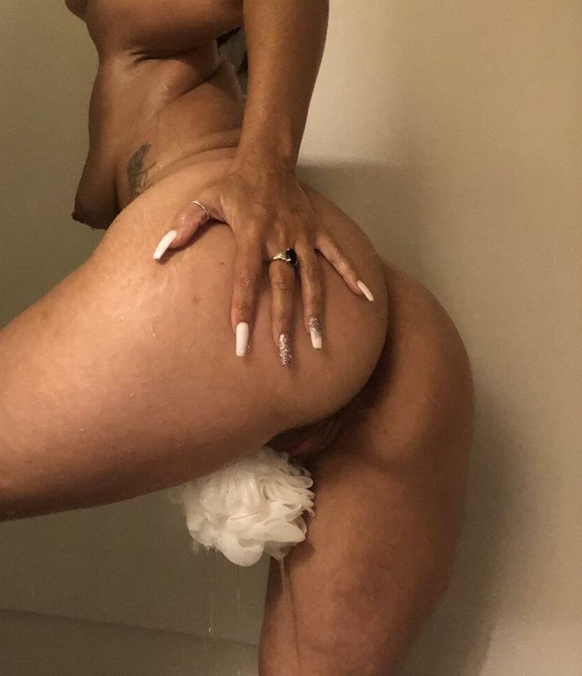 25P Shaina Wiggins nude