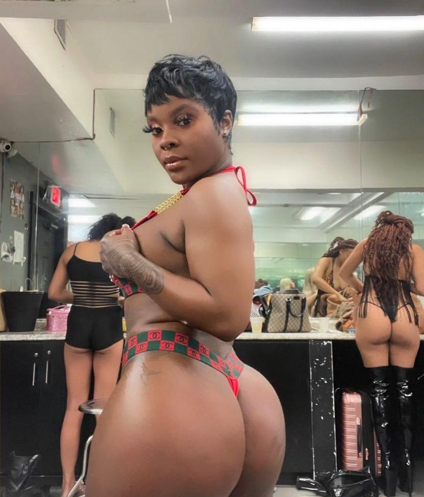 25P Mimamilano nude