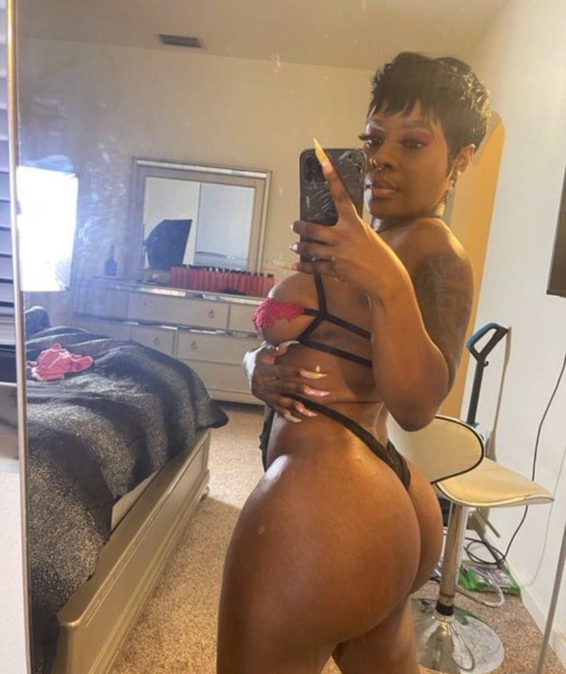 25P Mimamilano nude