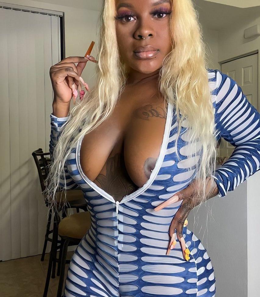 25P Mimamilano nude