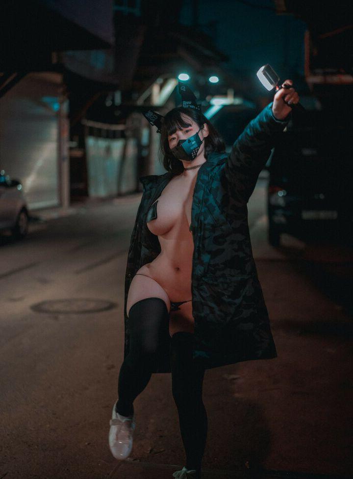 25P Djawa Jenny nude