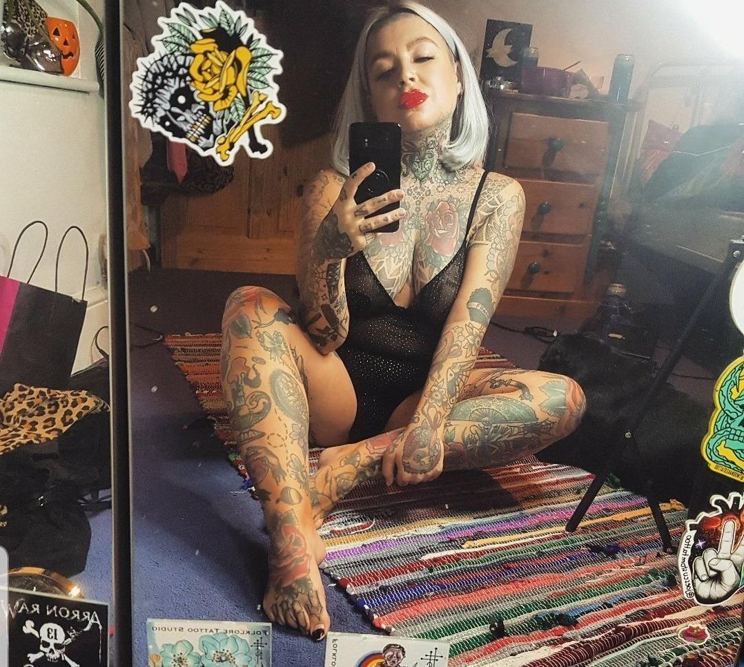17P Summerrayexo nude
