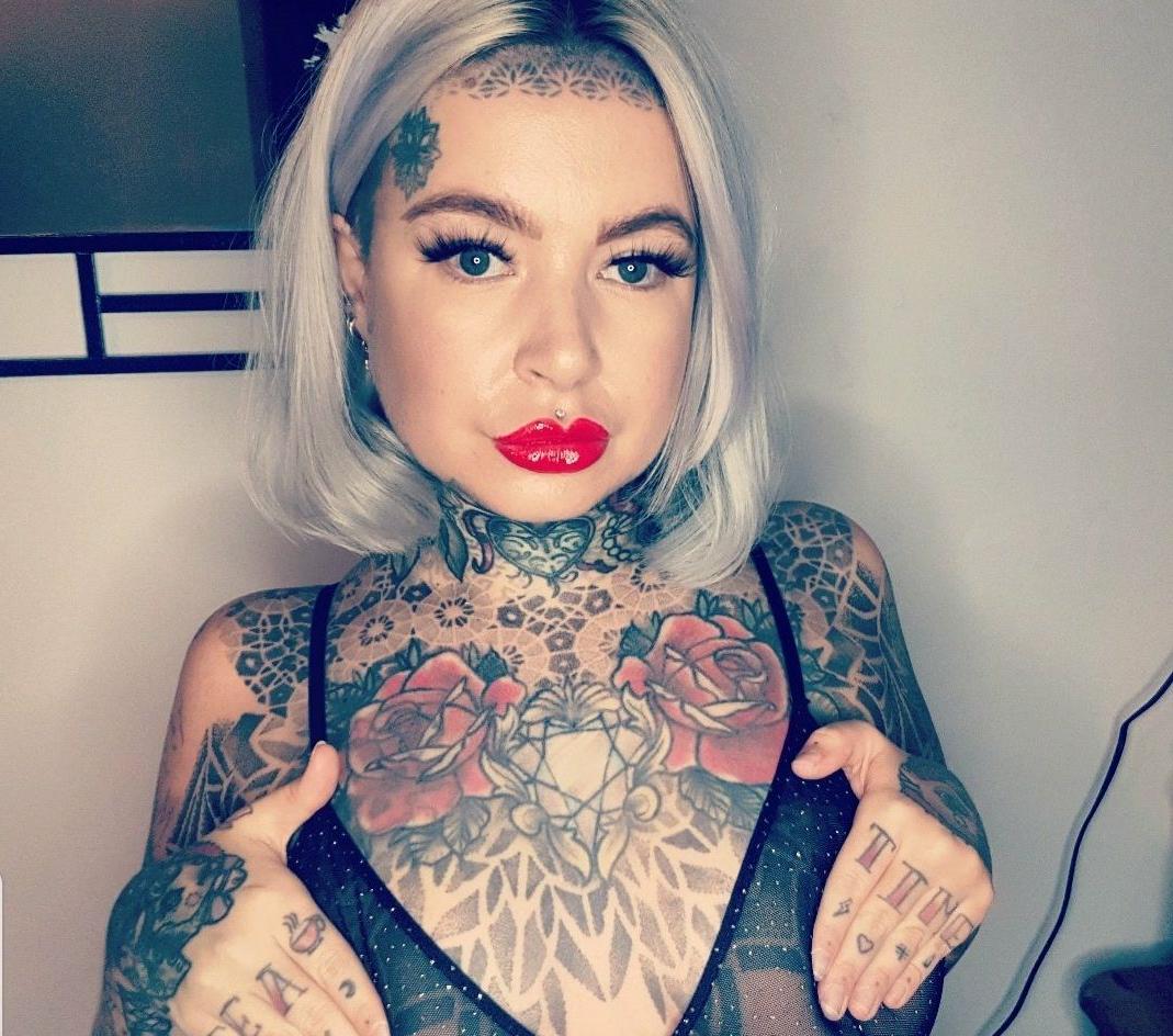 17P Summerrayexo nude