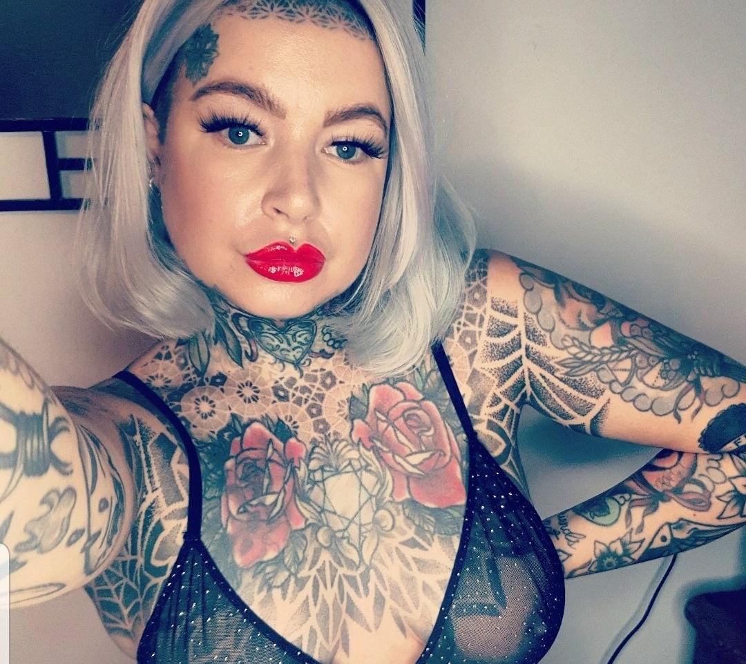 17P Summerrayexo nude