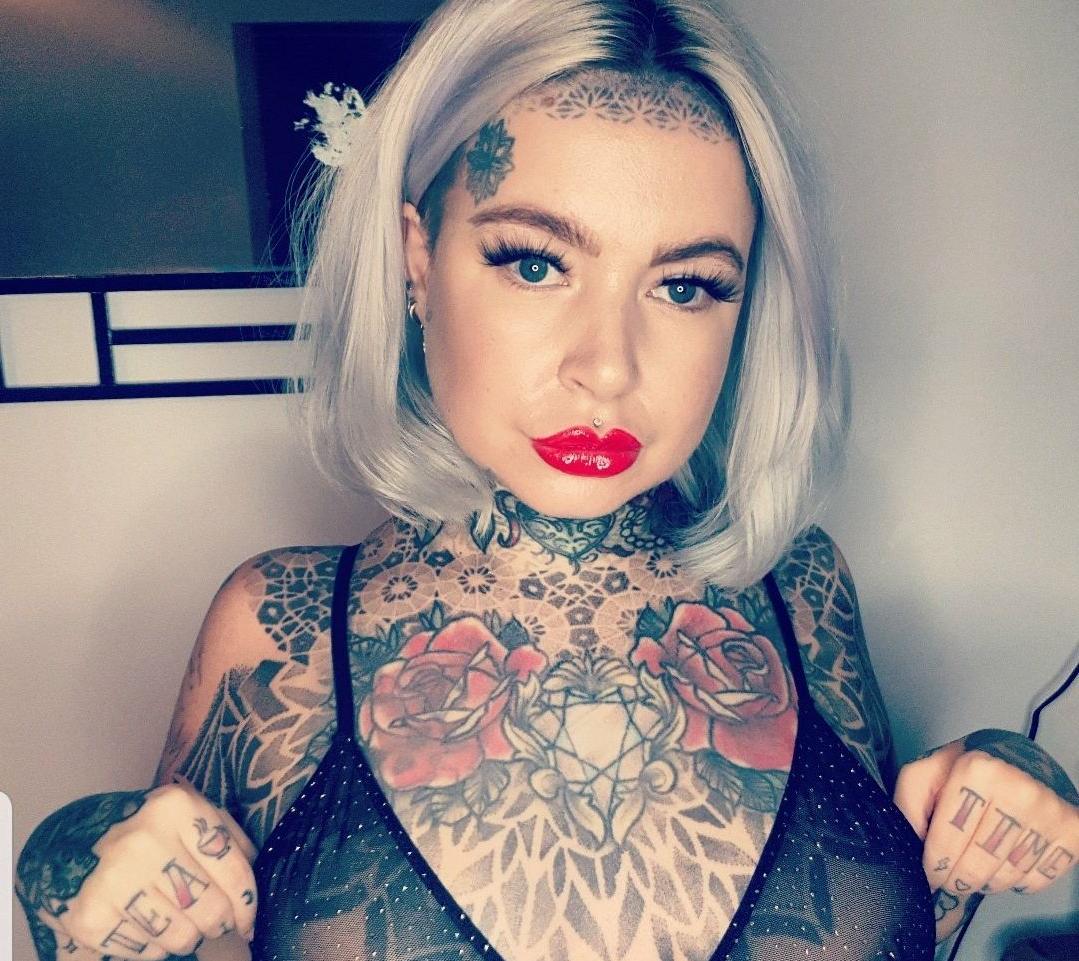 17P Summerrayexo nude