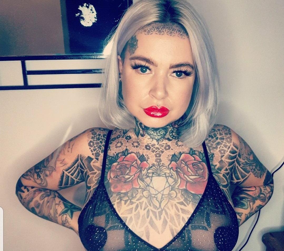 17P Summerrayexo nude