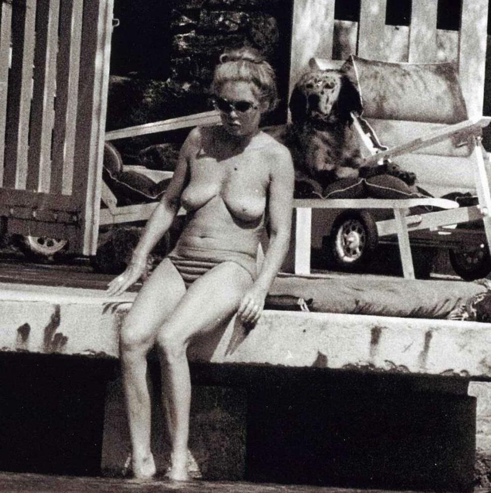 25P Brigitte Bardot nude