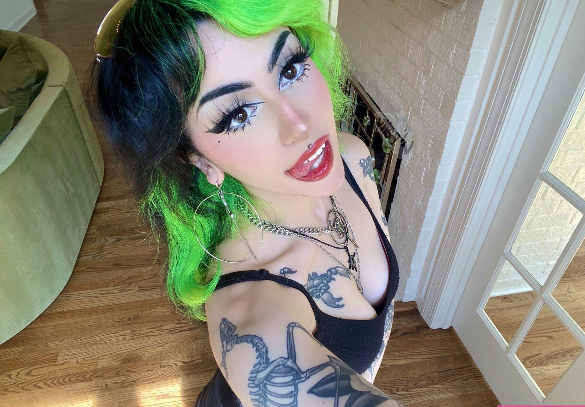 17P Lilbatty nude