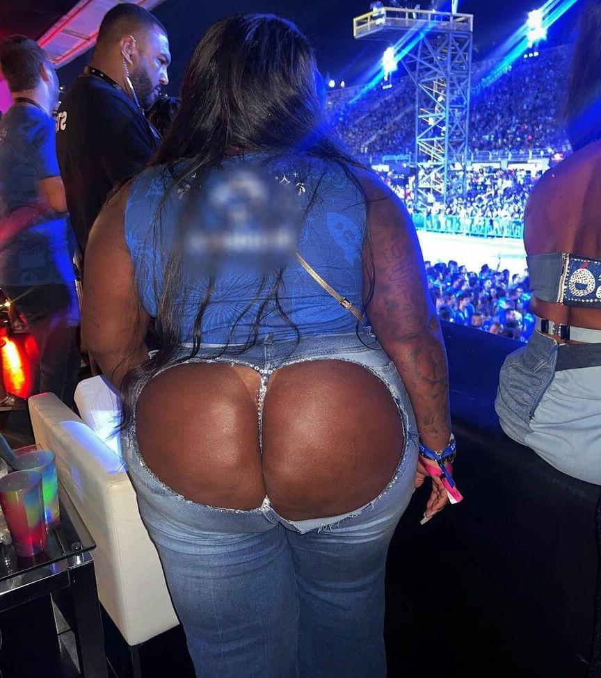 19P Jojo Todynho nude