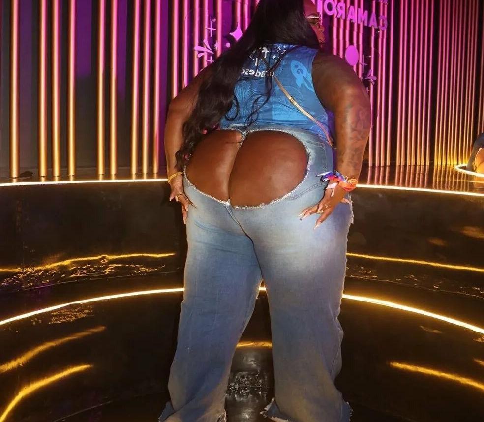 19P Jojo Todynho nude